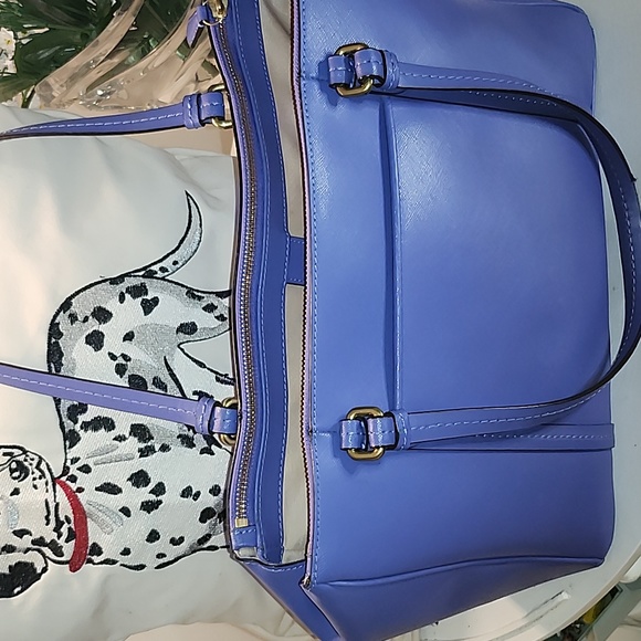 Coach women's beautiful purse 10inches long and 16 inches wide - Picture 9 of 11